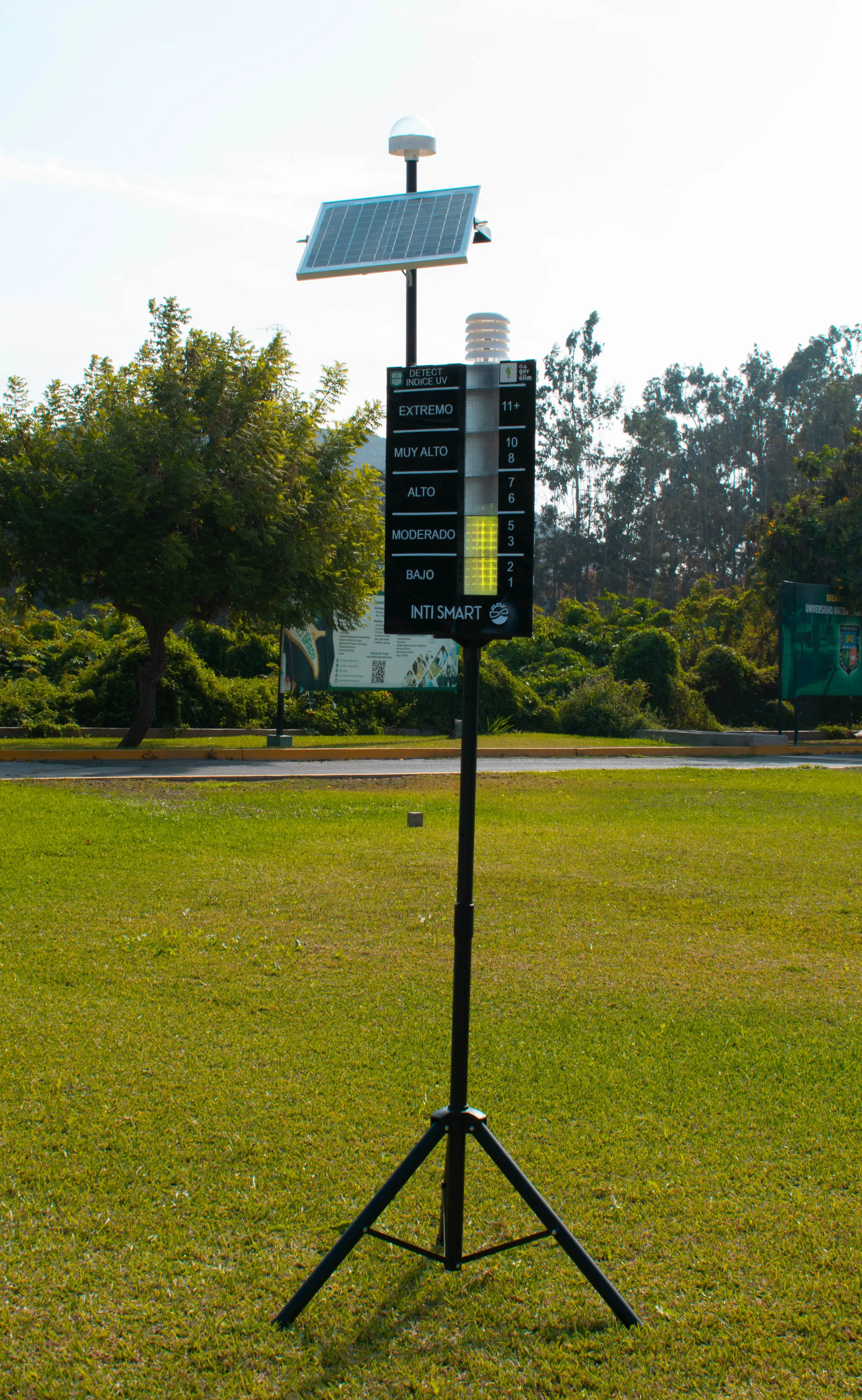 Instalación Puerta Principal UNALM